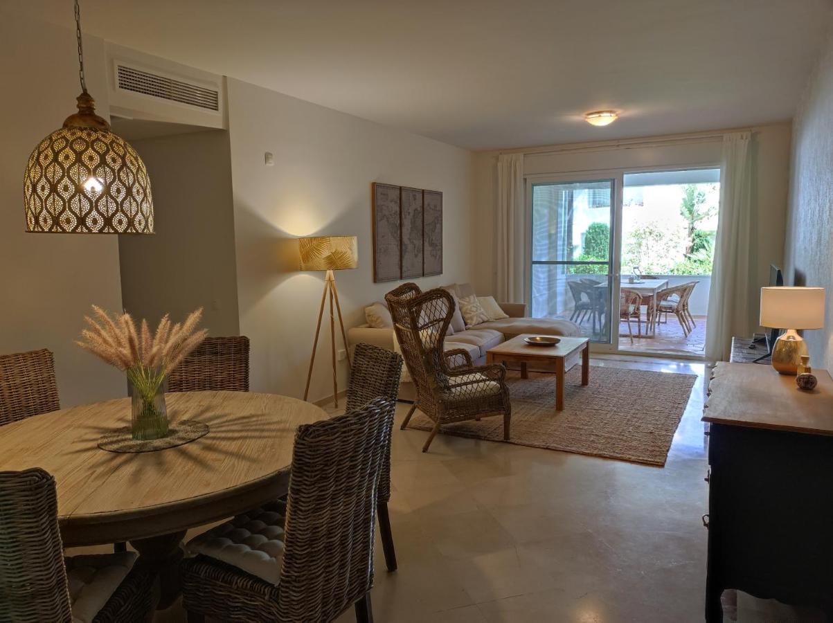 Costalita On The Beach - 3 Bedroom Cosy Apartment Estepona Eksteriør billede