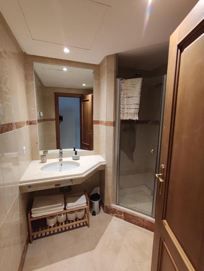 Costalita On The Beach - 3 Bedroom Cosy Apartment Estepona Eksteriør billede