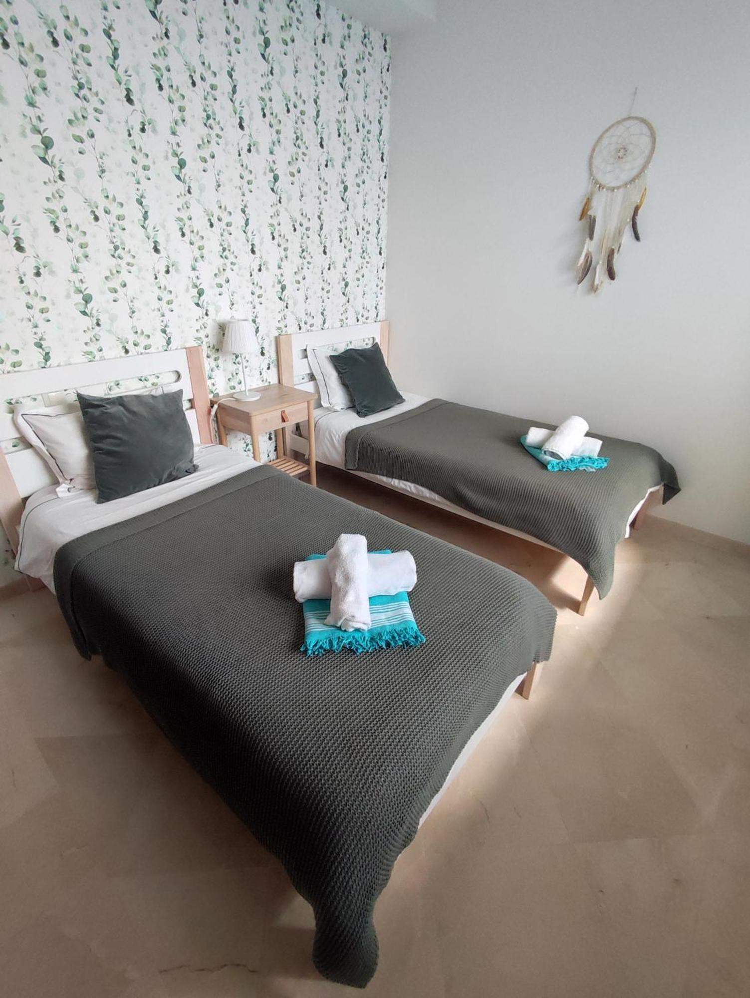 Costalita On The Beach - 3 Bedroom Cosy Apartment Estepona Eksteriør billede